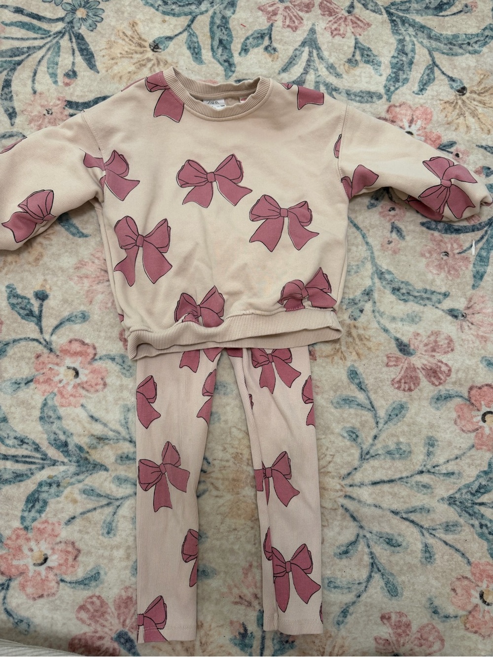 Zara girls crewneck set
